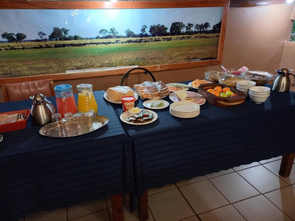Divundu Guest House Bagian luar foto
