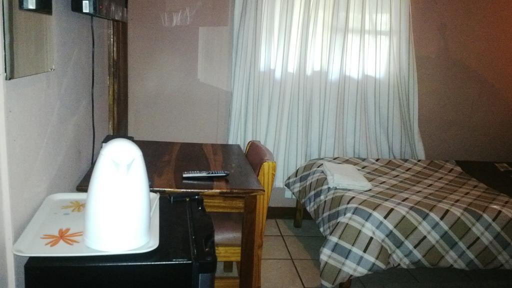 Divundu Guest House Ruang foto