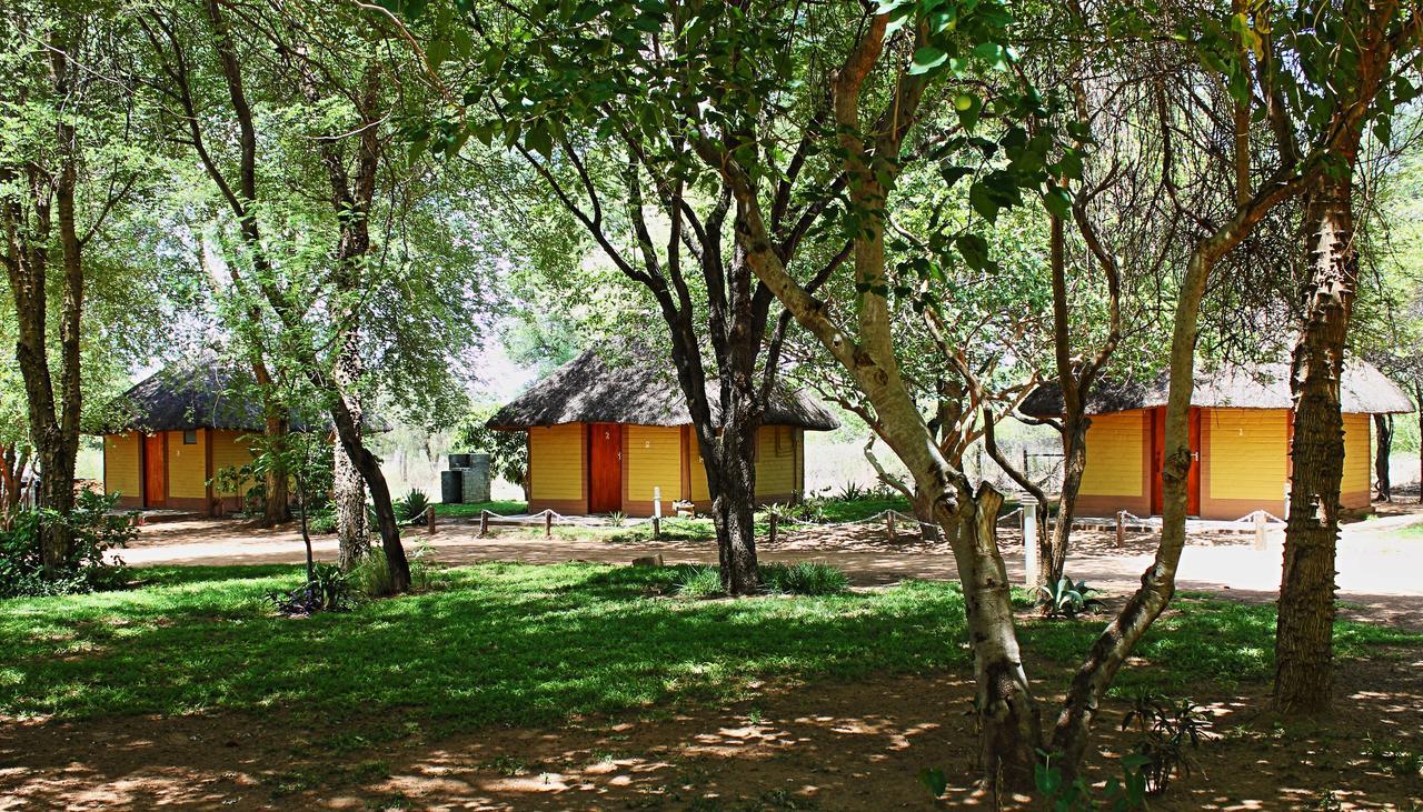Divundu Guest House Bagian luar foto