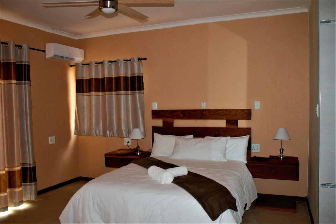 Divundu Guest House Bagian luar foto